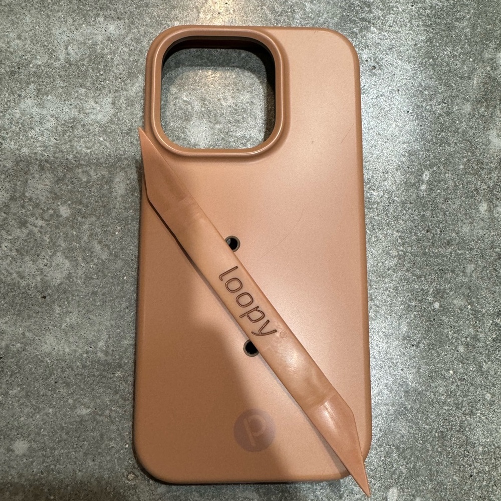 iPhone 15 Pro Loopy Case